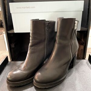 Manfield Black ankle boots with heel size 8.5 us 39 eu